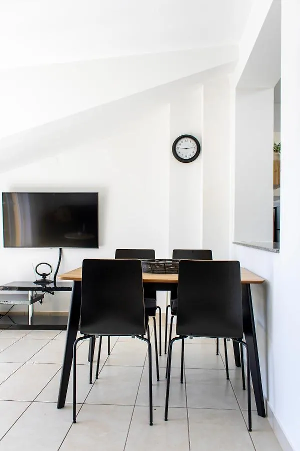 Beachfront Crikvenica Apartman